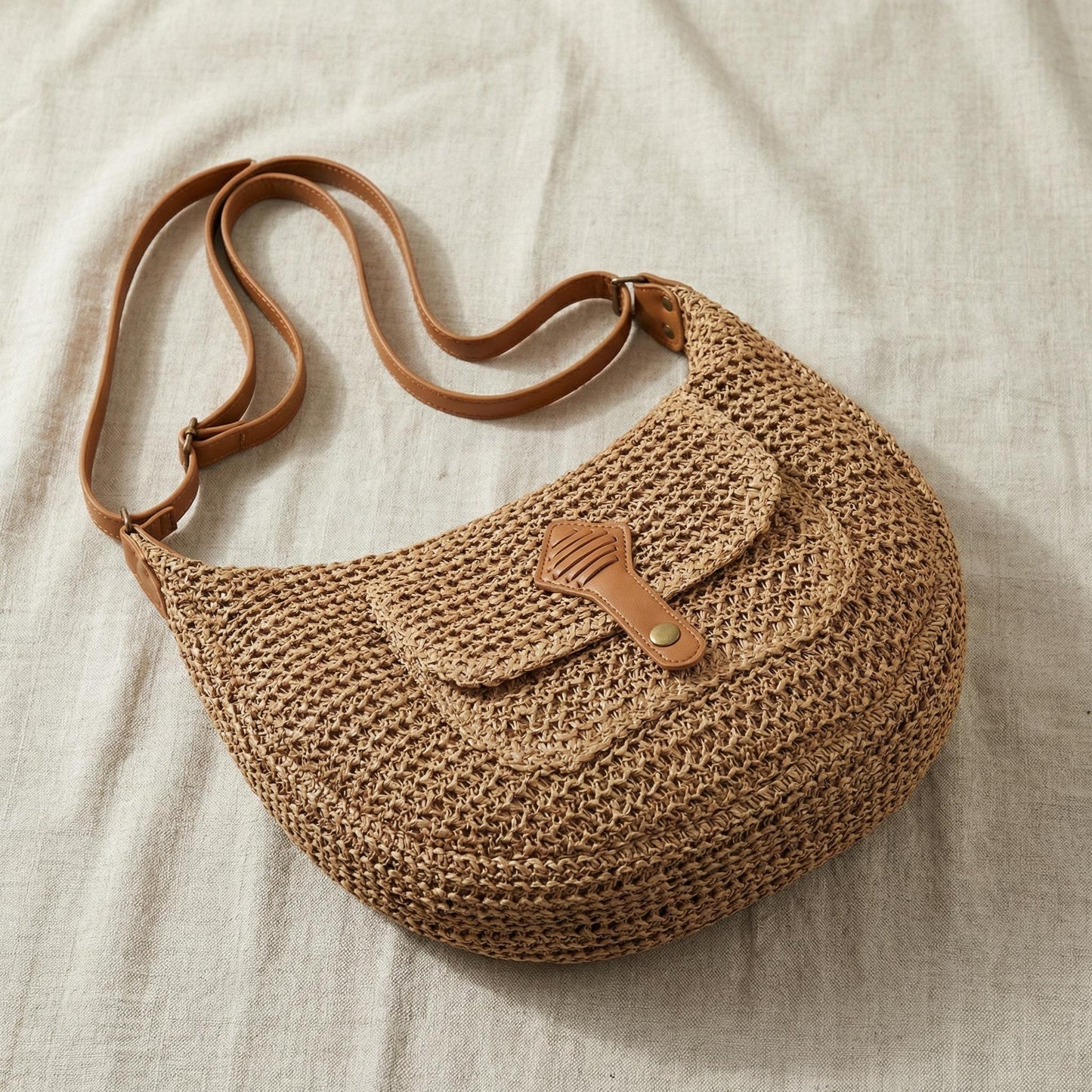 Woven Straw Shoulder Bag with Zipper Pocket, Brown Knit Finish